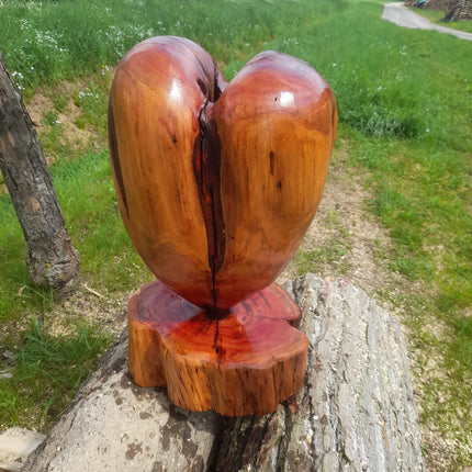 Herz aus Zwetschgenholz