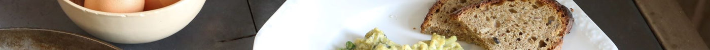 Cremiges Rührei mit Kürbiskern-Pesto