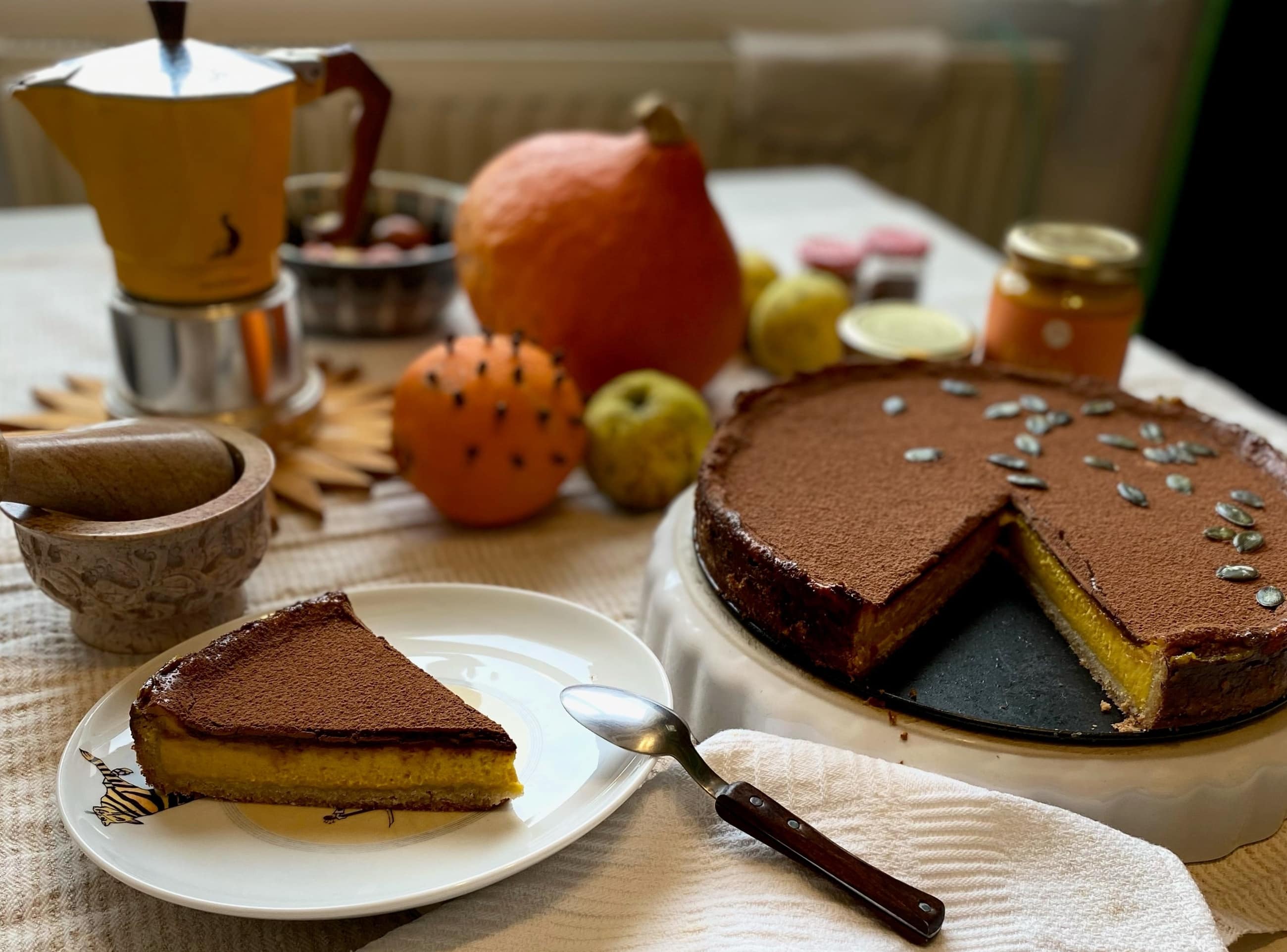 Kürbis-Schoko-Cheesecake mit Kürbiskern-Topping