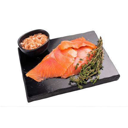 Lachsforellefilet kalt geräuchert und geschnitten