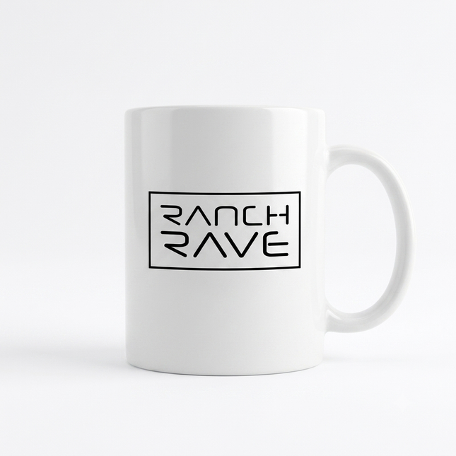 Klassische weiße Keramiktasse, bedruckt mit dem schwarzen Ranch Rave Logo